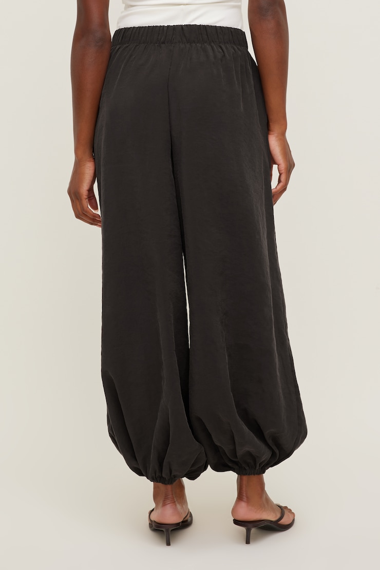 Balloon Pants Chocolate Torte Brown large