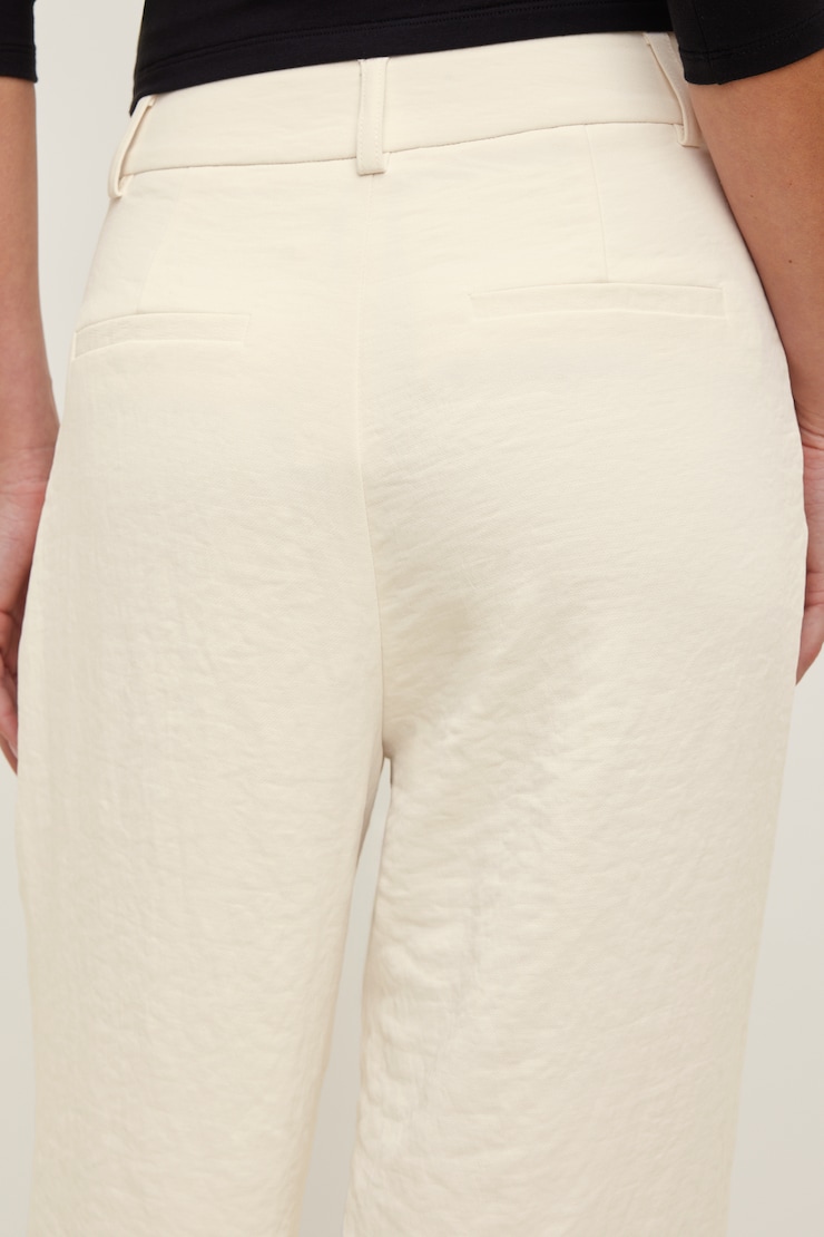 Alex Airflow Wide Leg Pants Cashmere Cream large