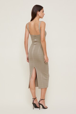 monica bellucci brown dress Dynamite dress sz S – Kristen's Consignment main image 1