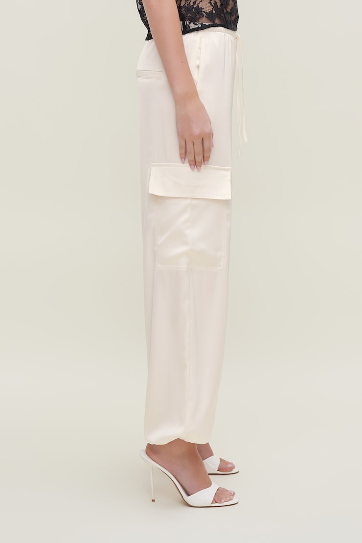 Pantalon cargo en satin Crème sel de mer large