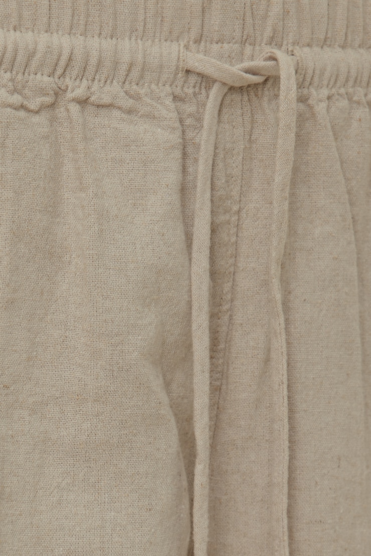 Short à taille haute en lin