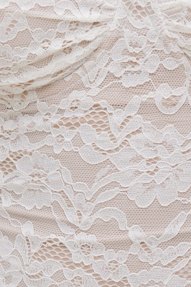 Haut en dentelle Monet
