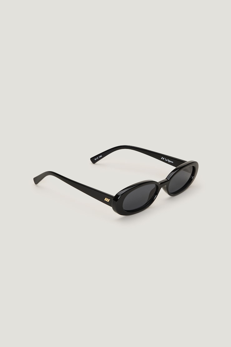 LE SPECS | Outta Love Oval Sunglasses Black / Smoke large