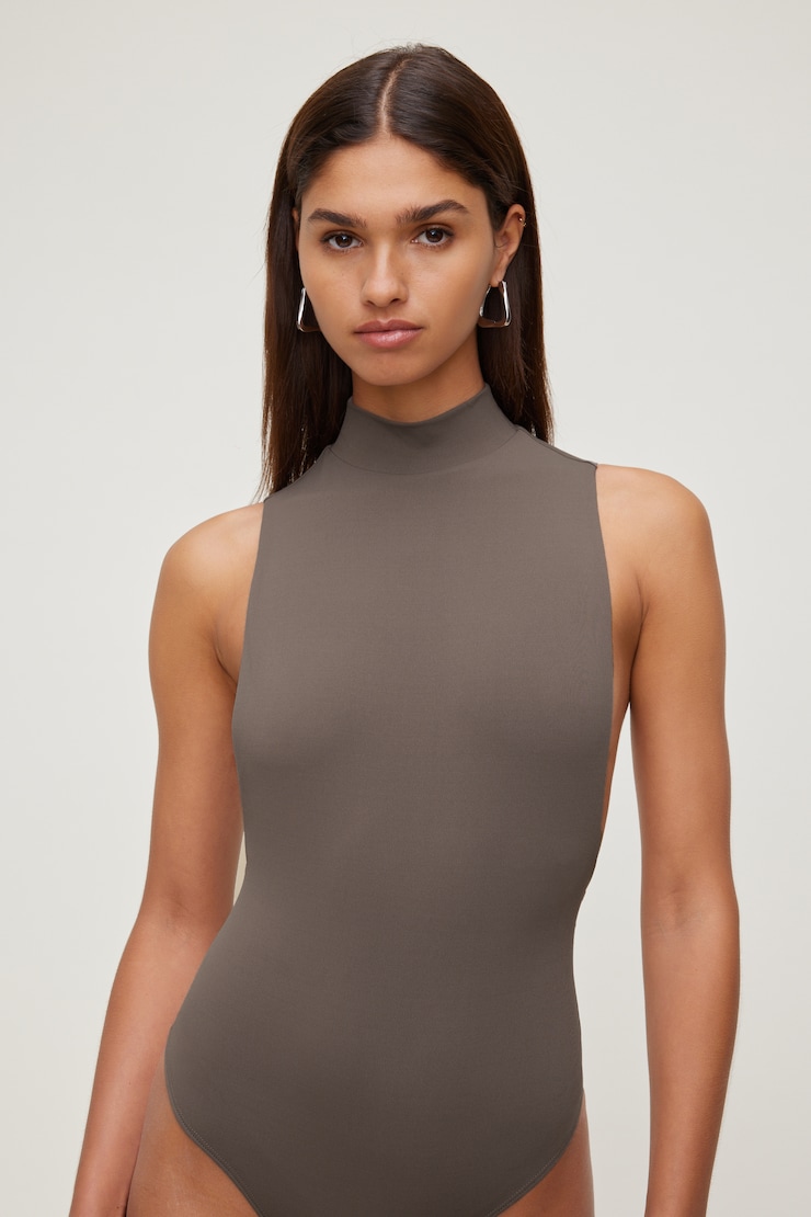 Sculpt Mock Neck Sleeveless Bodysuit Iron Taupe large