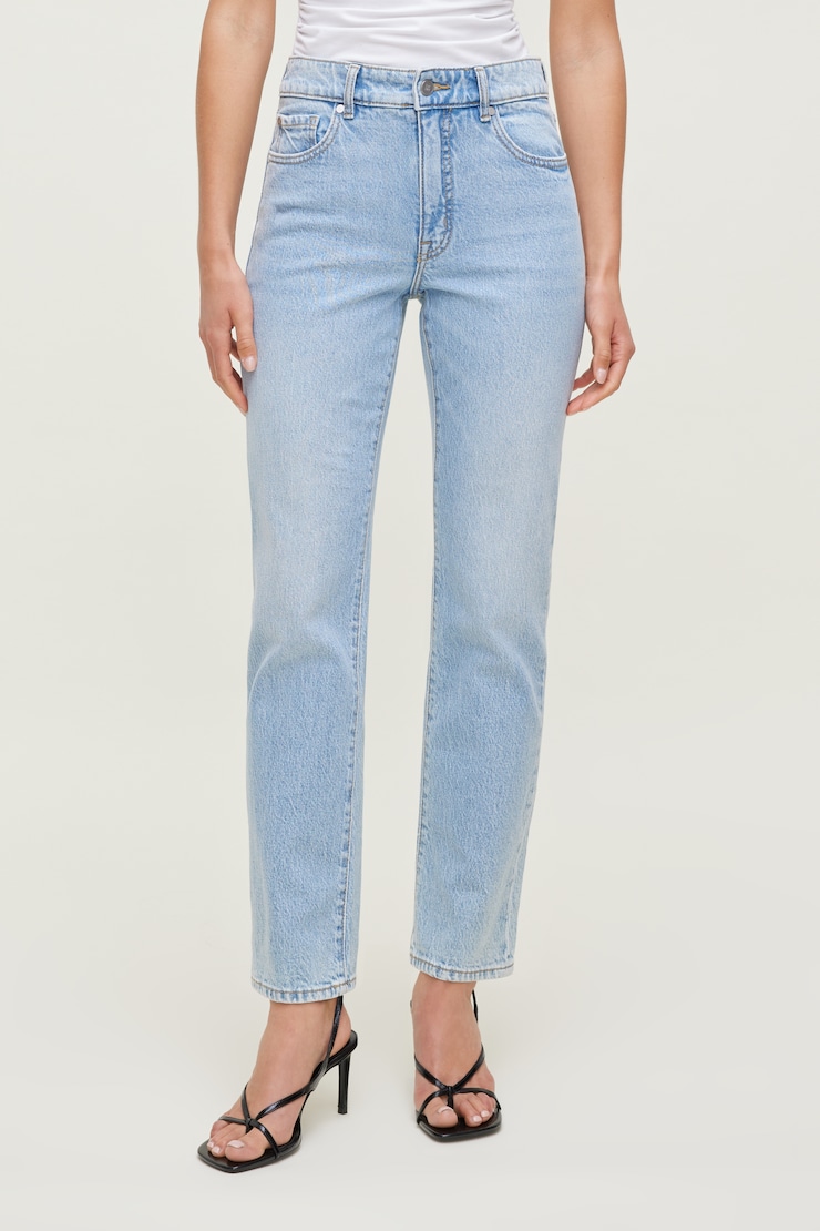 Frenchie High Rise Slim Leg Jeans Medium Light Indigo / Kim Blue large