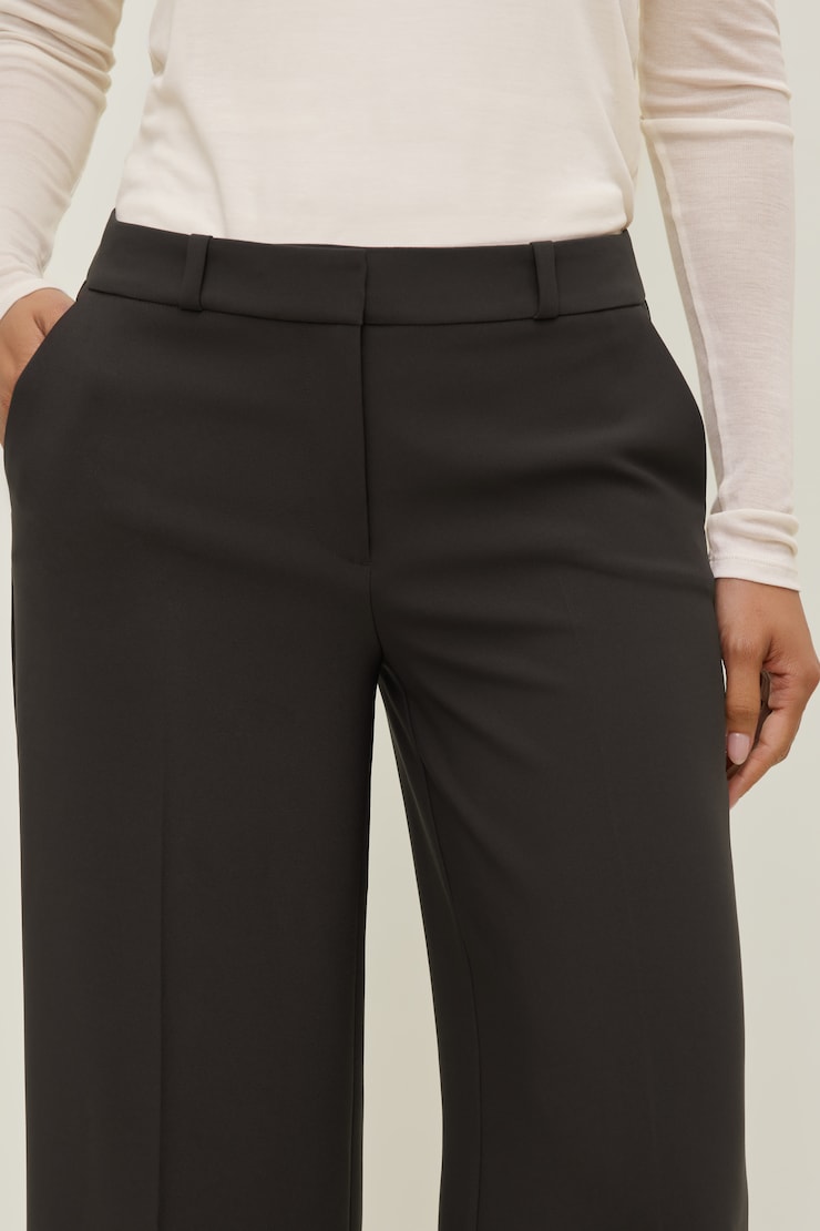 Pantalon à taille haute et jambe large en crêpe Brun torte au chocolat large