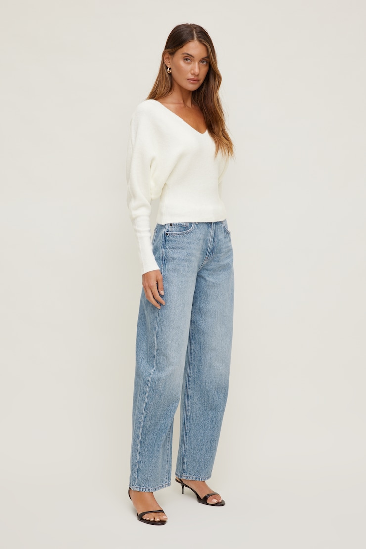 Cinched V Neck Sweater Snow White large