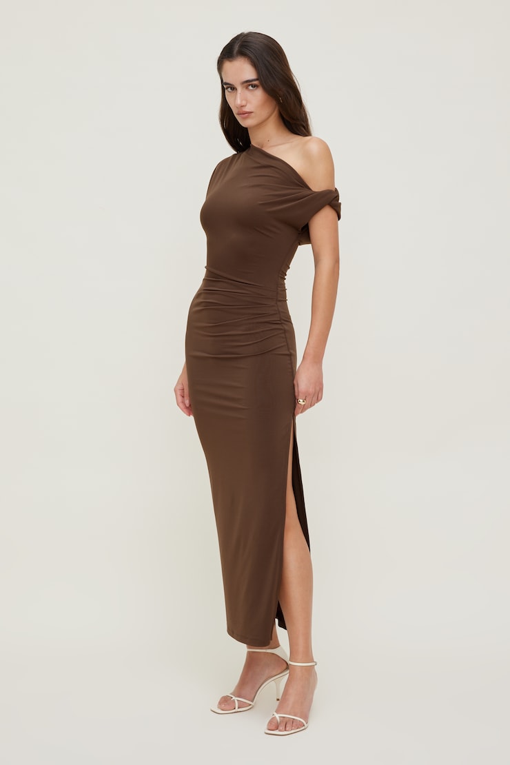 Zoe Sculpt Maxi Dress Brown | Dynamite