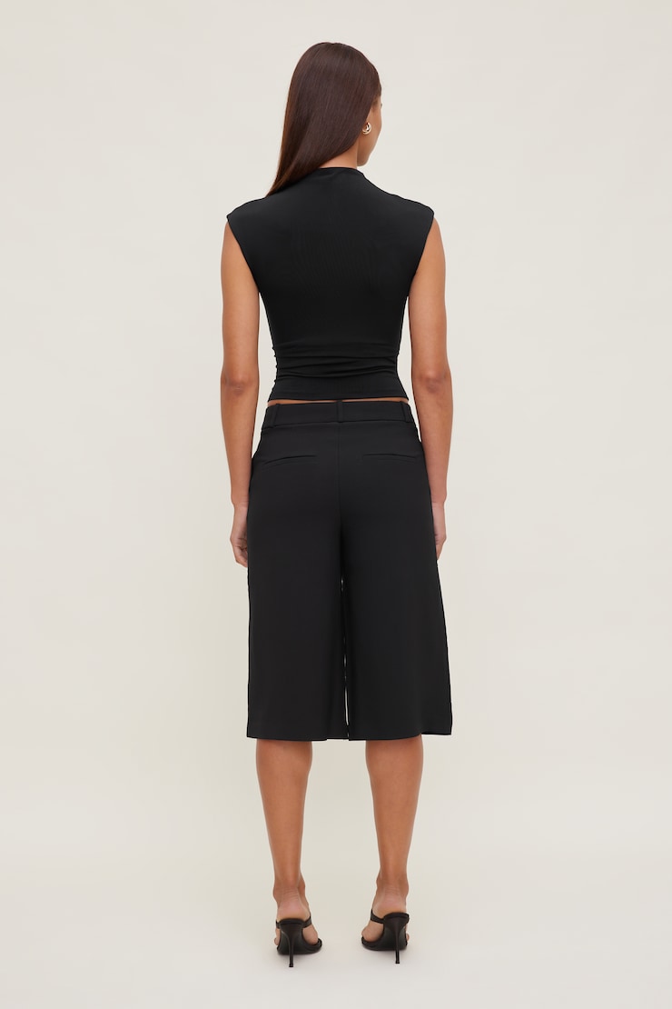 Bria Sculpt Top