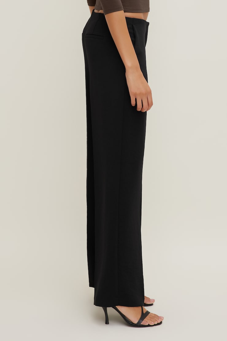 Danika Airflow Low Rise Pants Jet Black large