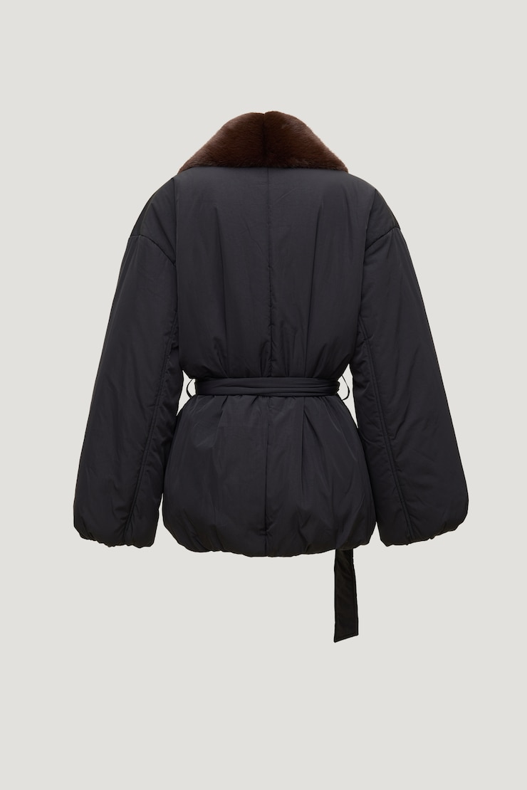 Blouson ceinturé à bordure en fausse fourrure Noir encre large