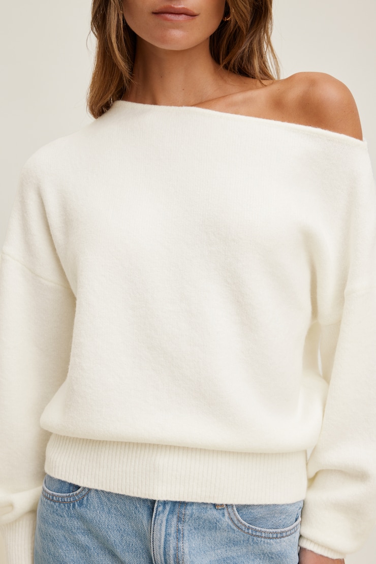 Lola Off Shoulder Sweater Snow White large