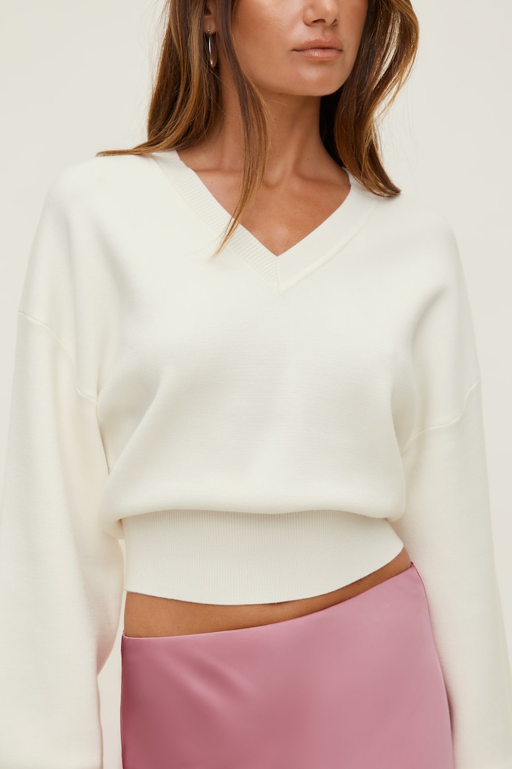 Cinched V Neck Sweater Snow White large