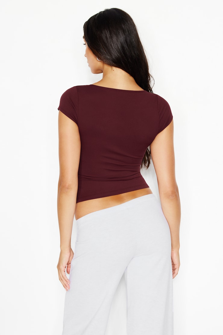 Sleek Crossover T-Shirt, Burgundy Bite, large