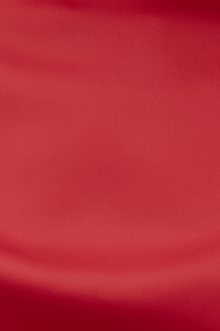 Blouse en satin à dos ouvert
