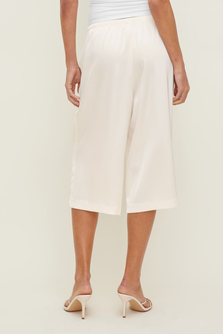 Leo Satin Capri Pants Sea Salt Cream large