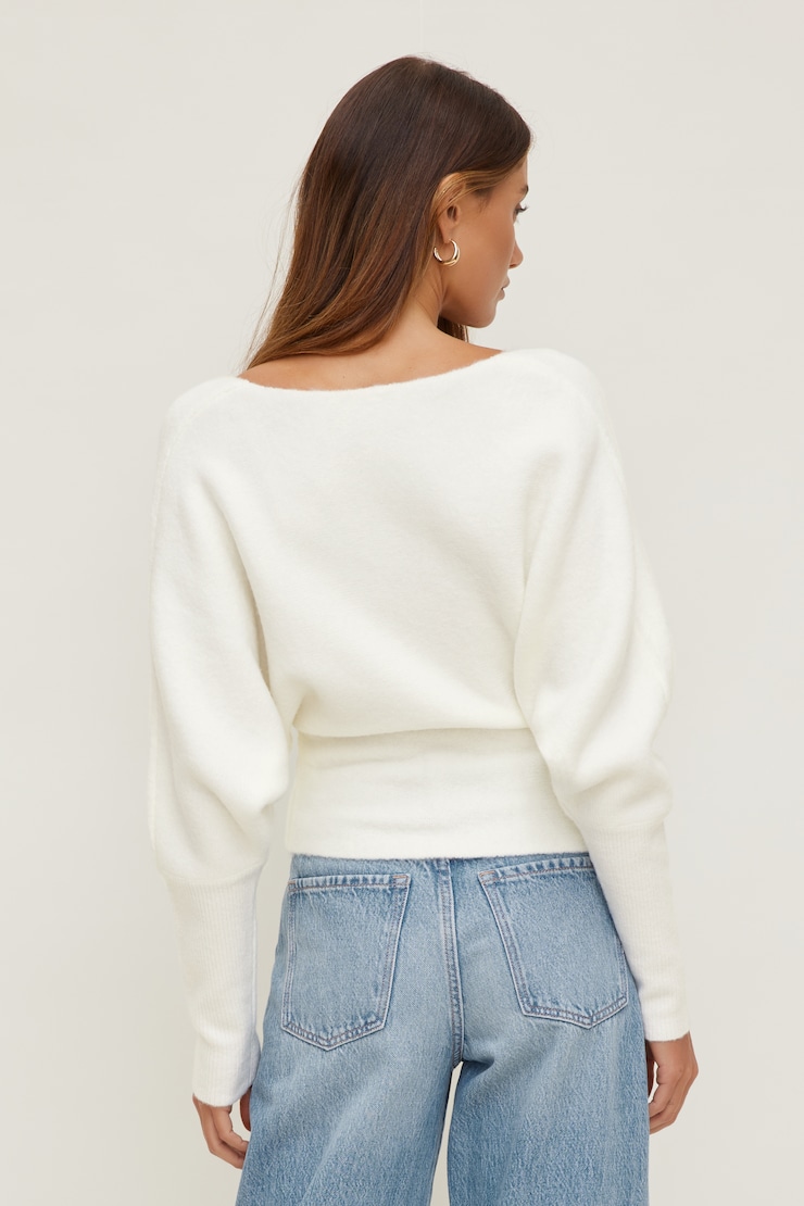 Cinched V Neck Sweater Snow White large
