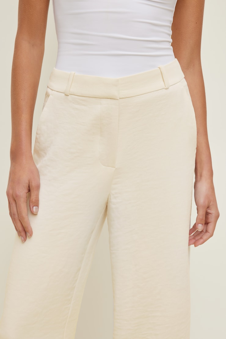 Airflow High Rise Wide Leg Pants Cashmere Cream large