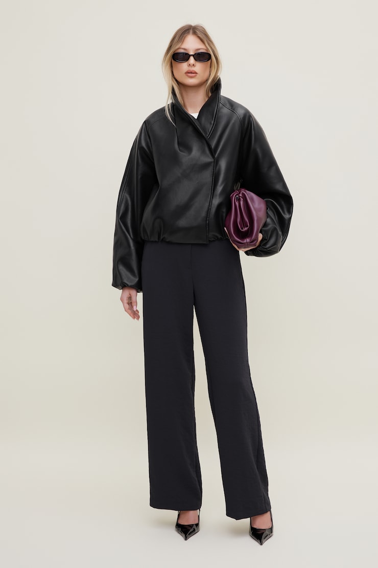 Pantalon fluide à jambe droite Yasmin