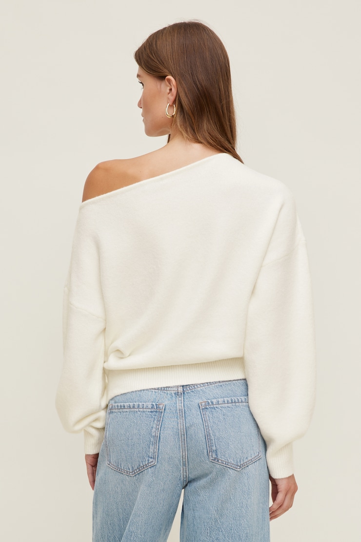 Lola Off Shoulder Sweater Snow White large