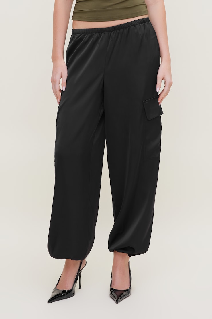 Pantalon cargo en satin Noir encre large