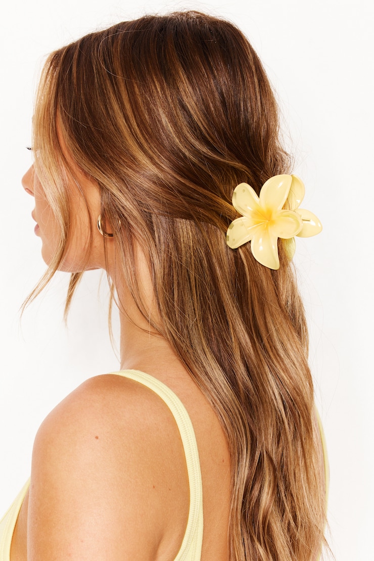 Flower Hair Claw, Translucent Limonada Yellow, large