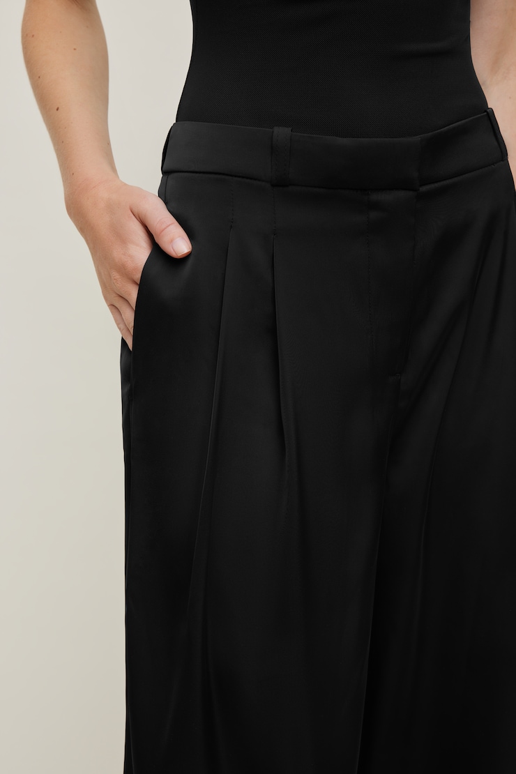 Pantalon en satin à jambe large