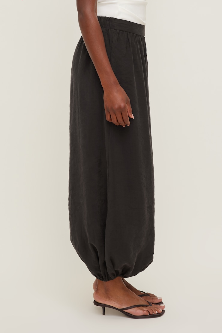 Balloon Pants Chocolate Torte Brown large