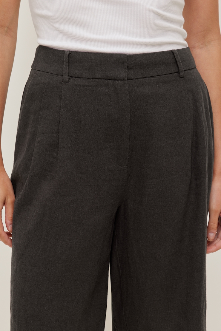 Linen High Rise Bermuda Shorts Chocolate Torte Brown large