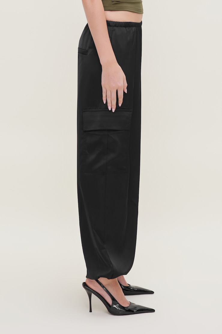 Pantalon cargo en satin Noir encre large