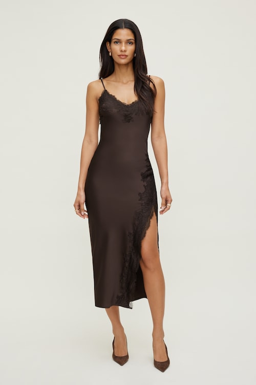lace trim dress Maisie Slip Mini | Black | Dresses The ruched front bodice tops a fitted waist that continues with a flare mini skirt Why Lace-Trim Dresses Are the