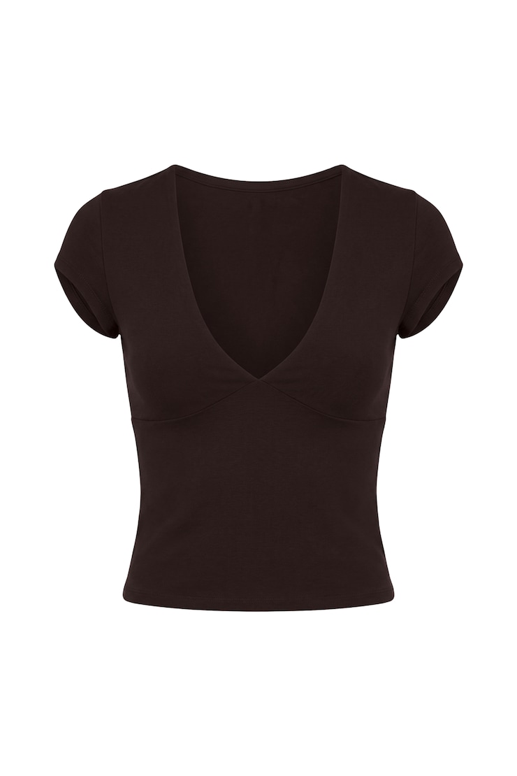 Sleek Plunge T-Shirt, Chocolate Mousse Brown, large