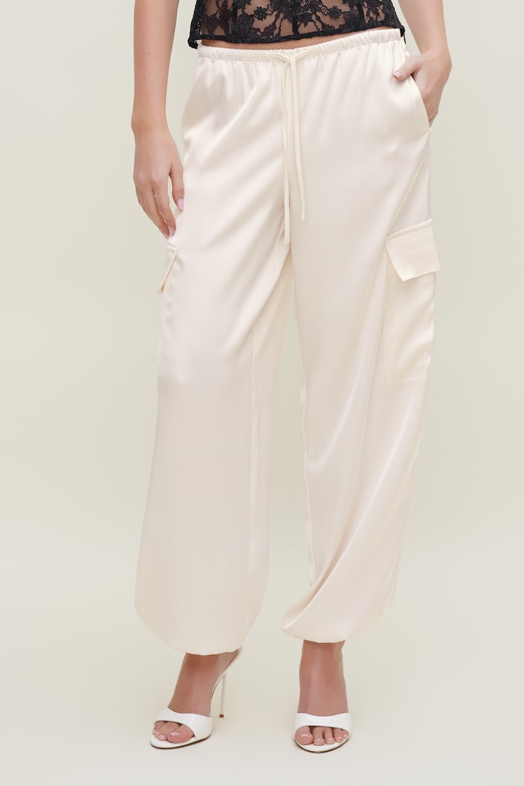 Pantalon cargo en satin Crème sel de mer large