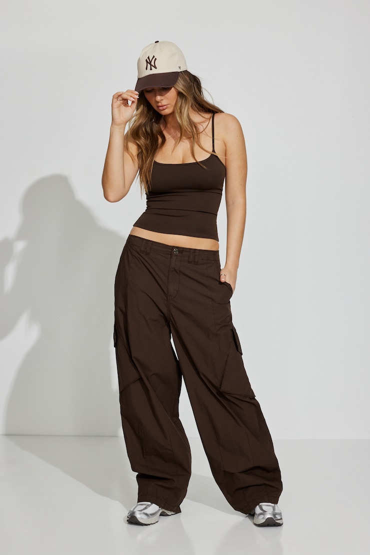 Low Rise Baggy Poplin Cargo Pants Brown | Garage