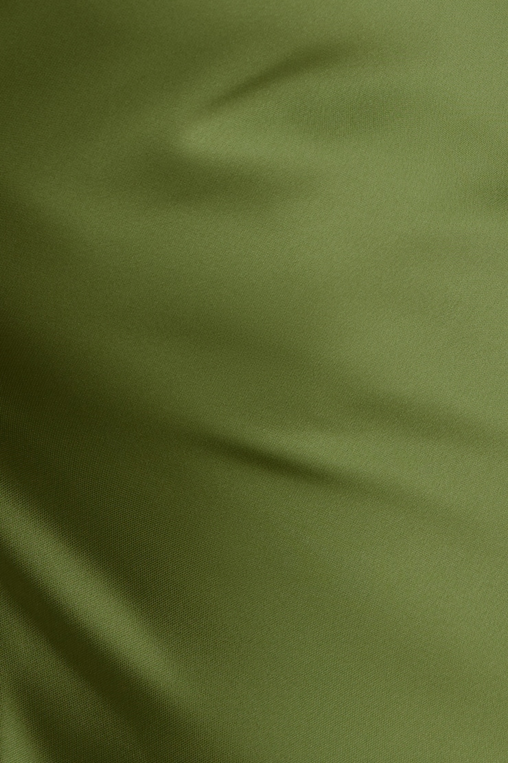 Robe écharpe licou maxi en satin Vert calla large