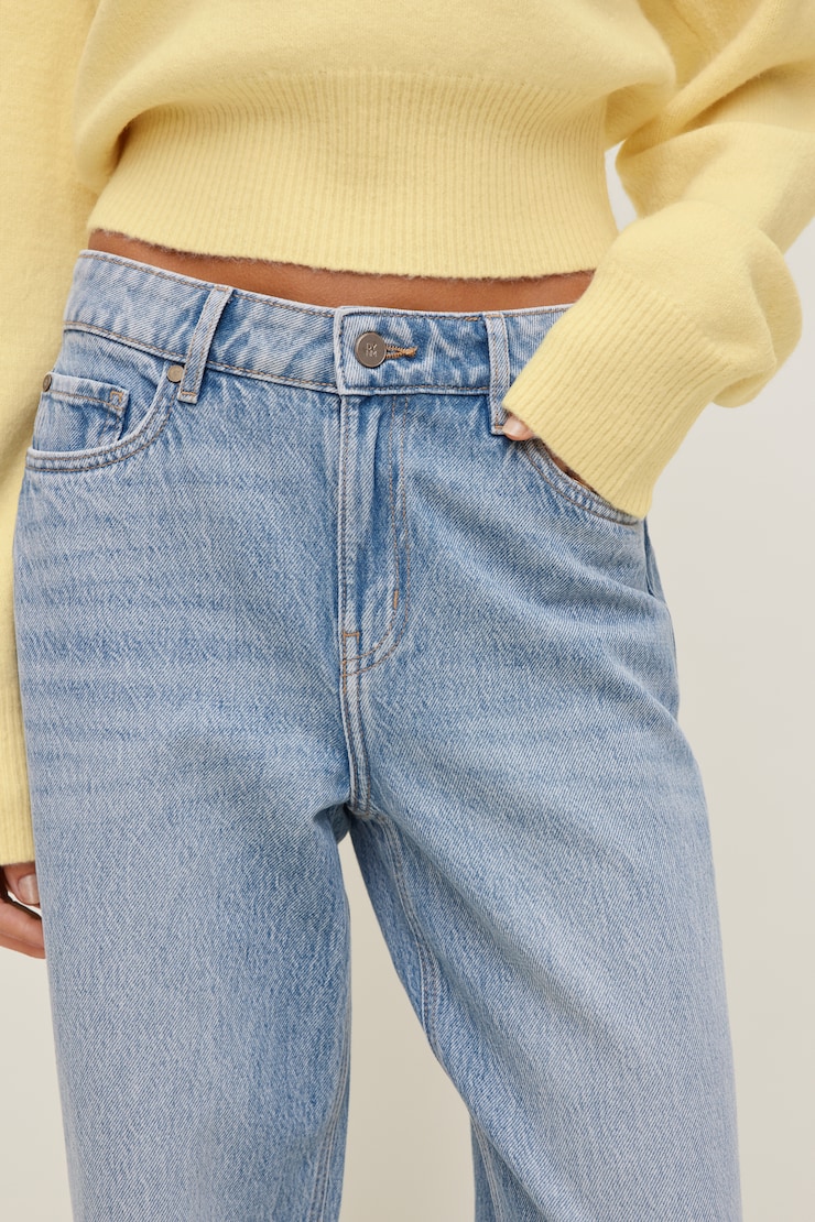 Mika Mid Rise Relaxed Straight Leg Jeans Medium Light Indigo / Fay Blue large