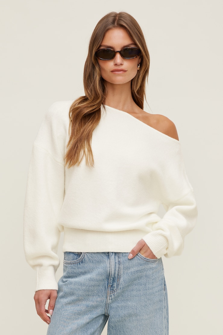 Lola Off Shoulder Sweater Snow White large