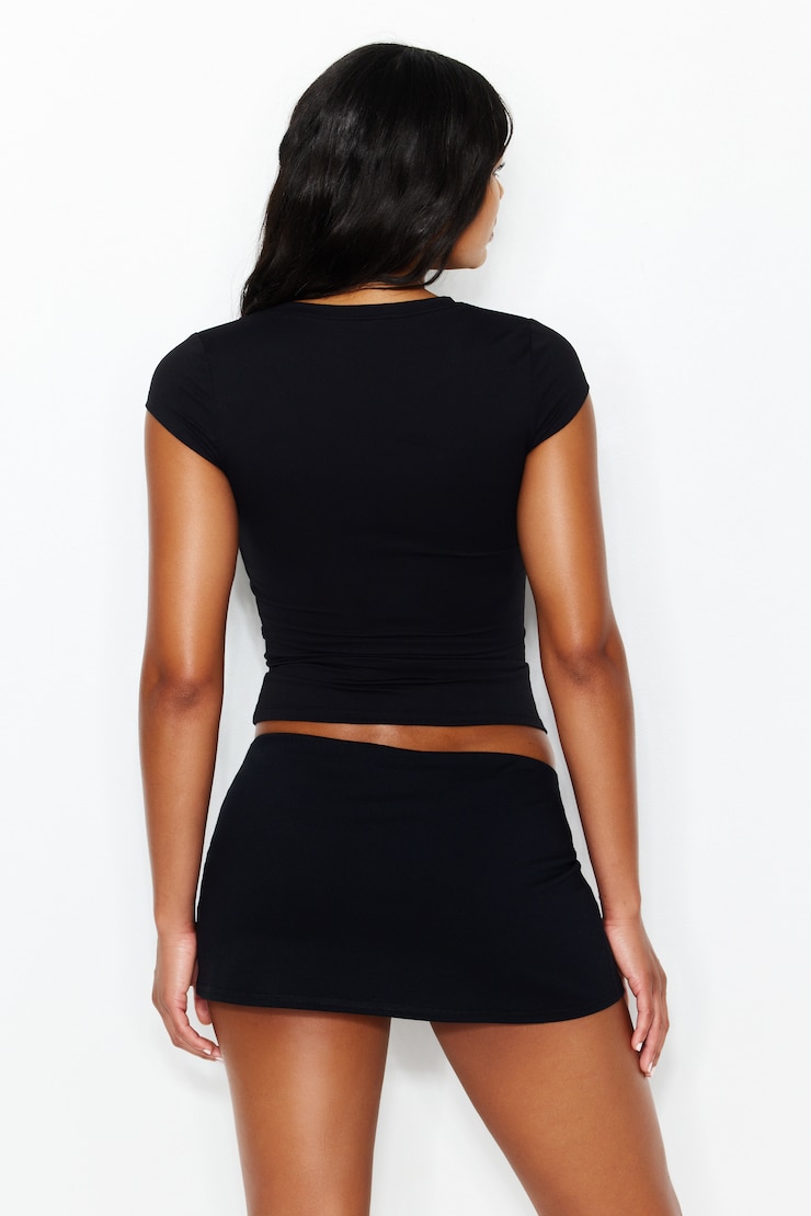 Sleek Crewneck T-Shirt, Jet Black, large