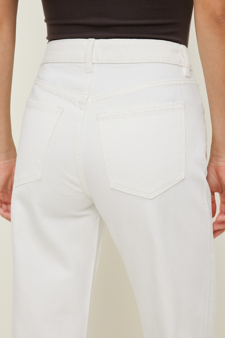 Jean Heidi à taille haute et jambe large
