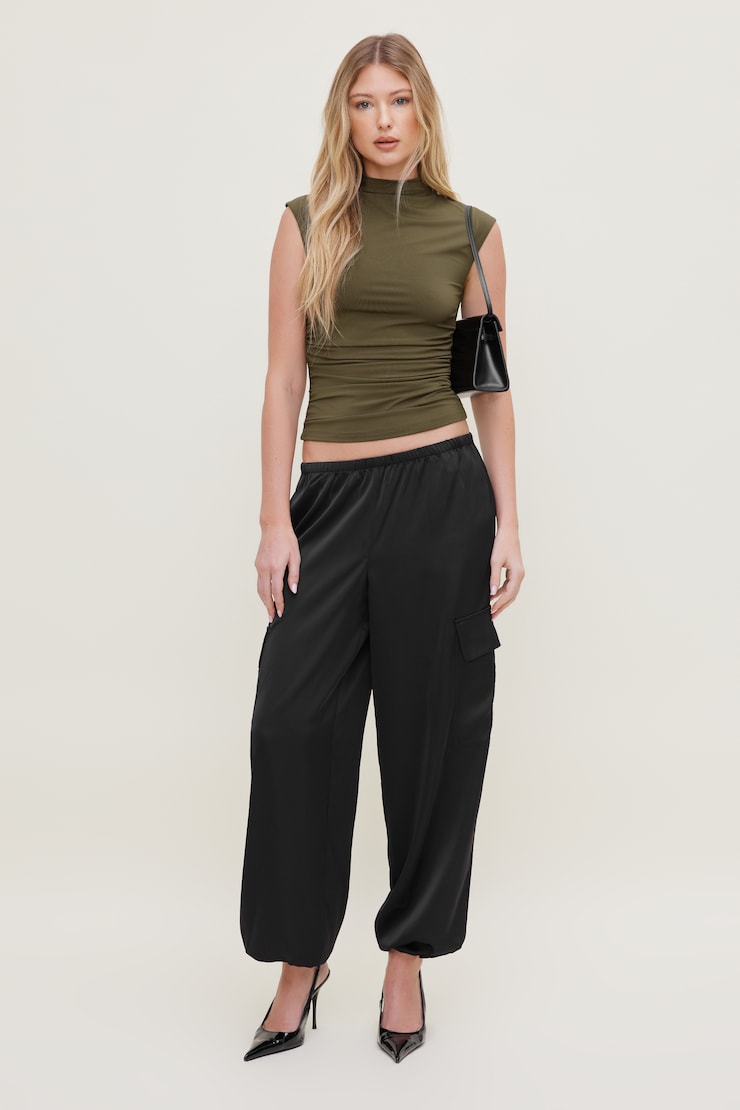 Pantalon cargo en satin
