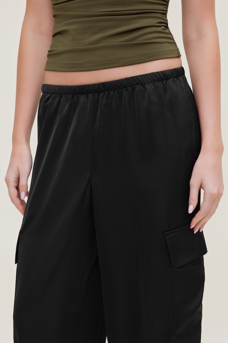 Pantalon cargo en satin Noir encre large