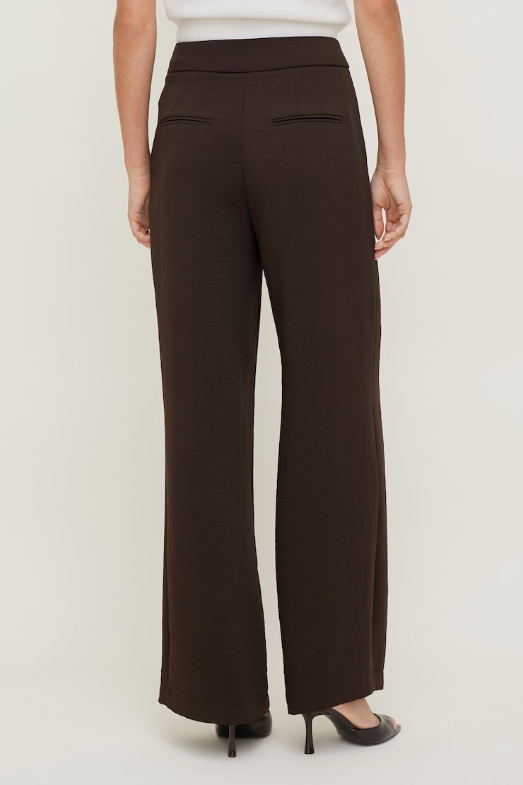 Yasmin Airflow Straight Leg Pants