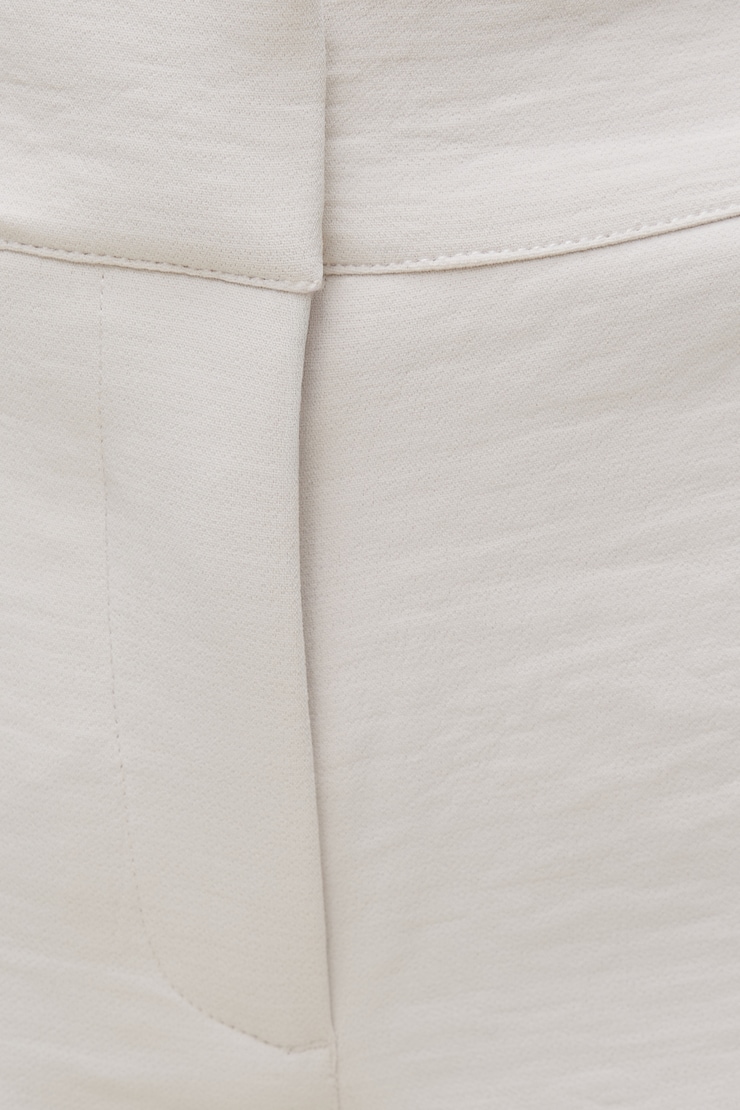 Pantalon fluide à jambe droite Camelia