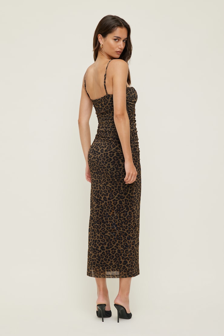 Robe midi froncée en maille