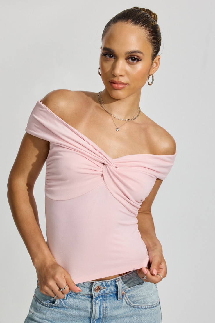 100091085_6NE_1920x2880.jpg