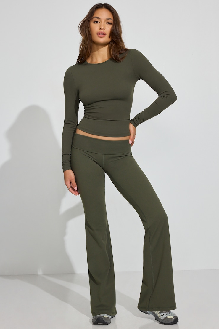 Sleek Crewneck Long Sleeve Top, Martini Green, large