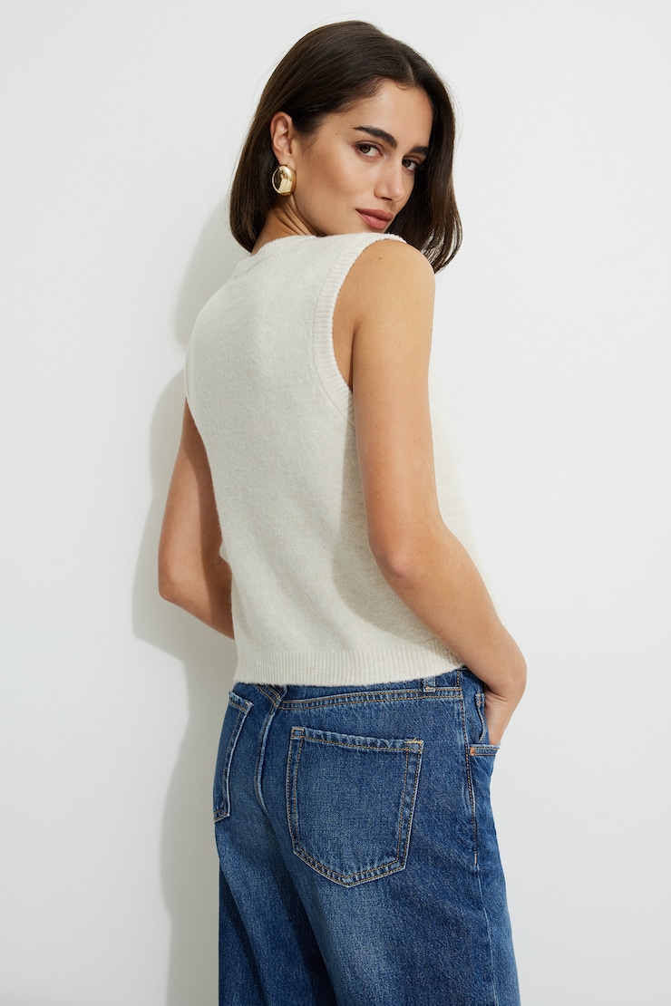 Heavenlyarn™ Crewneck Vest Rainy Day large