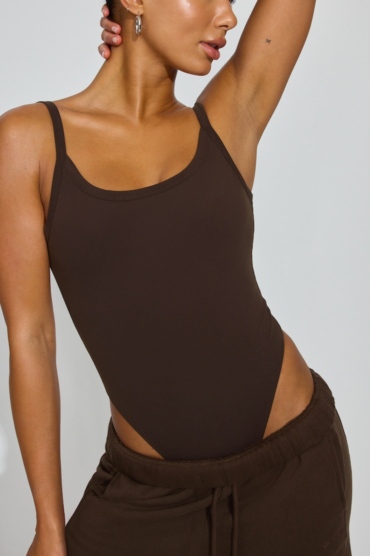 Justaucorps SoftActive style cami à col échancré, Brun armadillo, large