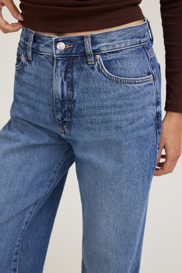 Sydney Mid Rise Baggy Fit Jeans
