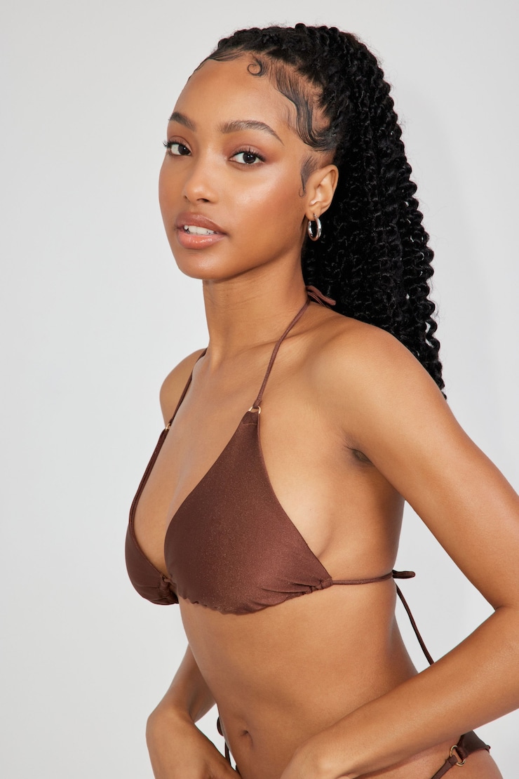 Haut de bikini triangle avec anneau en O, Caramel riche luisant, large